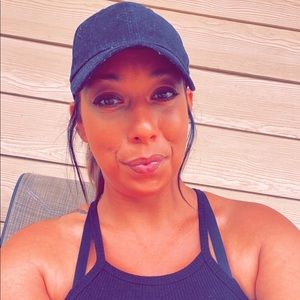 Meet your Posher, Lacey